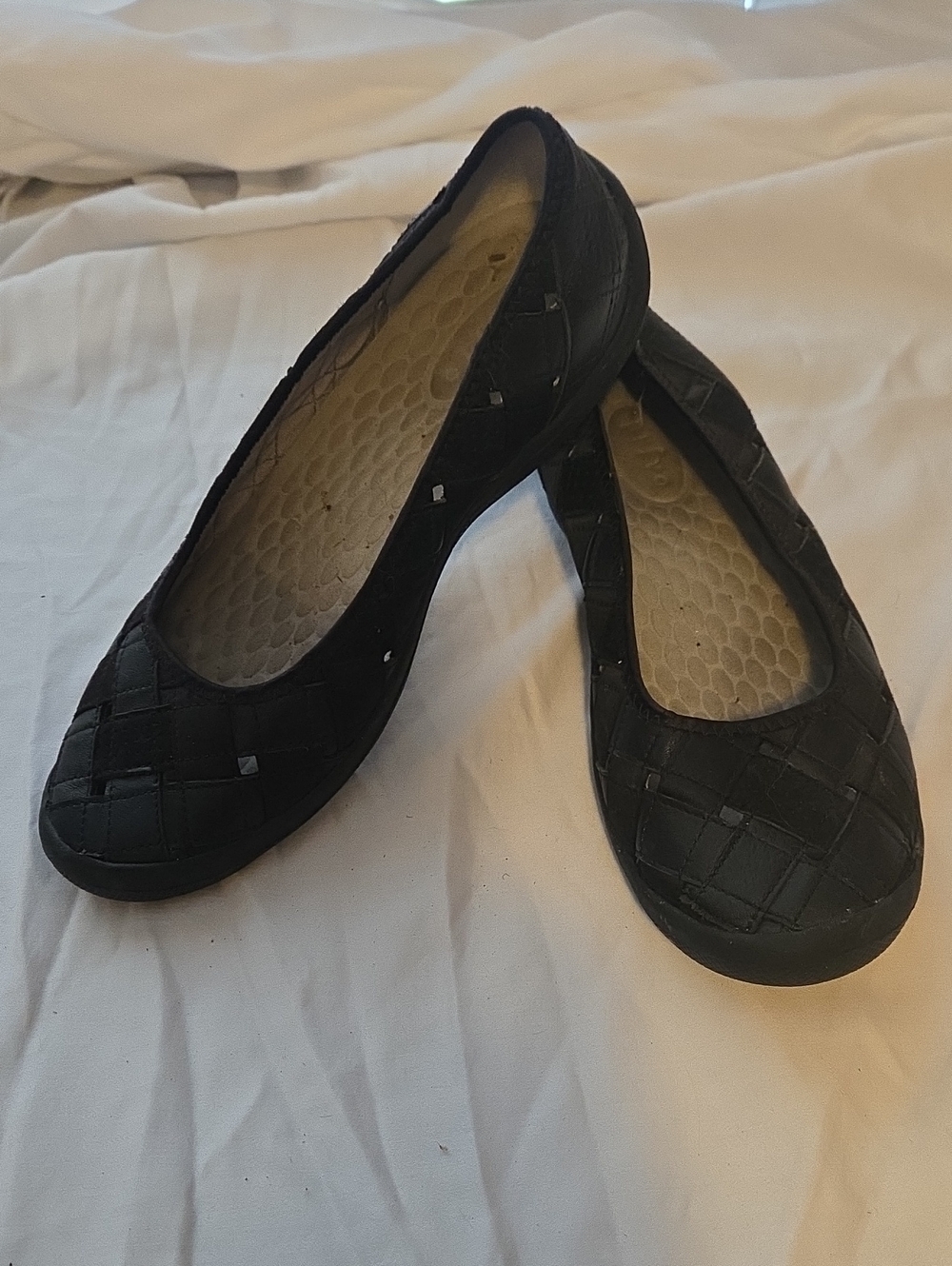 Source Unknown Black Quilted Slip-On Flats